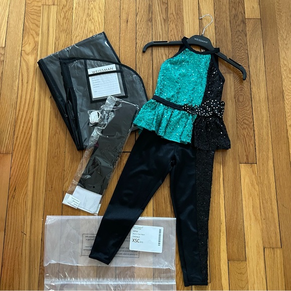 Weissman “Back In Your Heart” dance Costume in X-Small Child (4/5) in Emerald - Picture 2 of 2